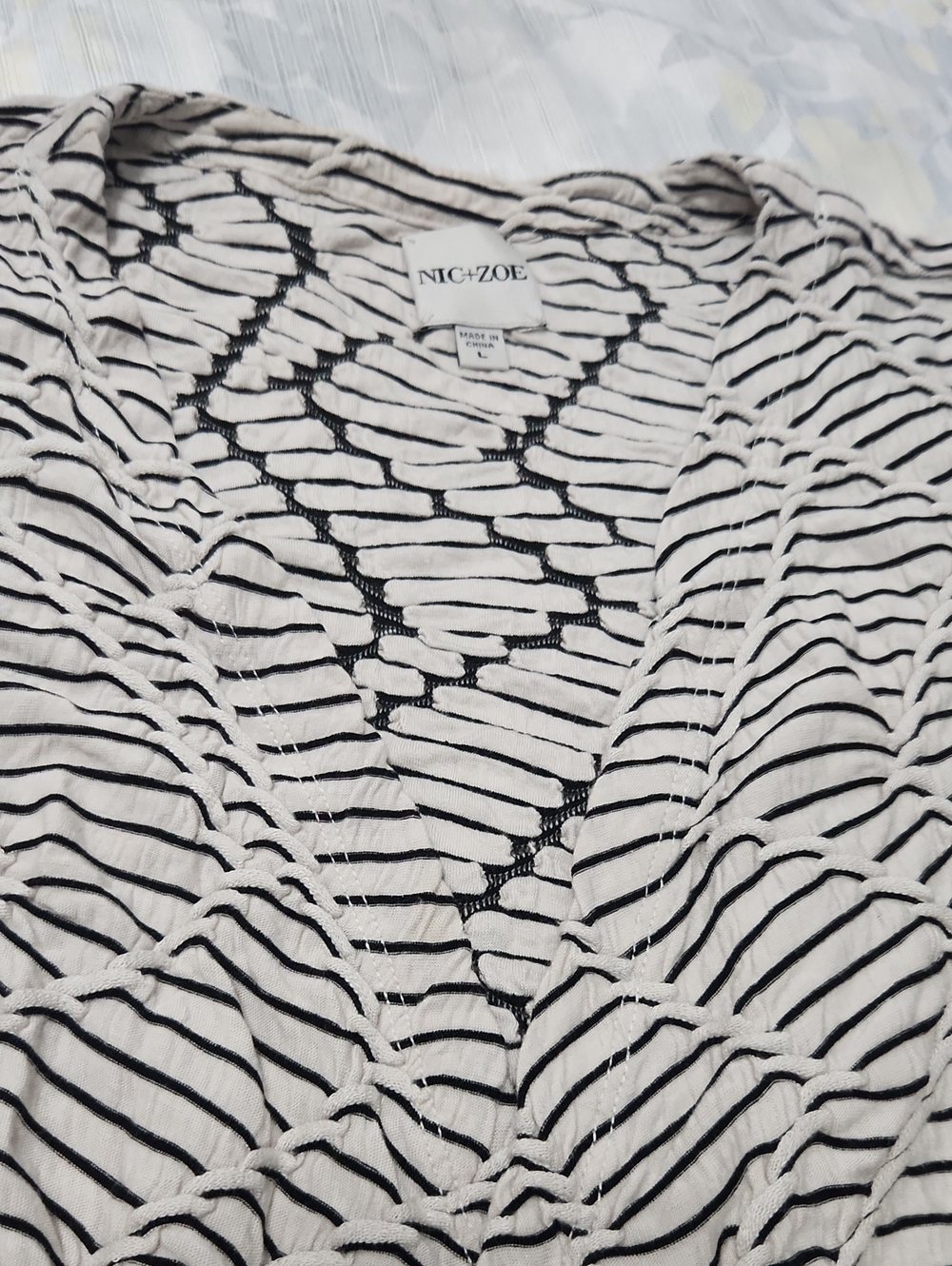 NIC+ZOE Ivory Black Textured Stripe Wrap Top 3/4 Sleeve L - Picture 4 of 14